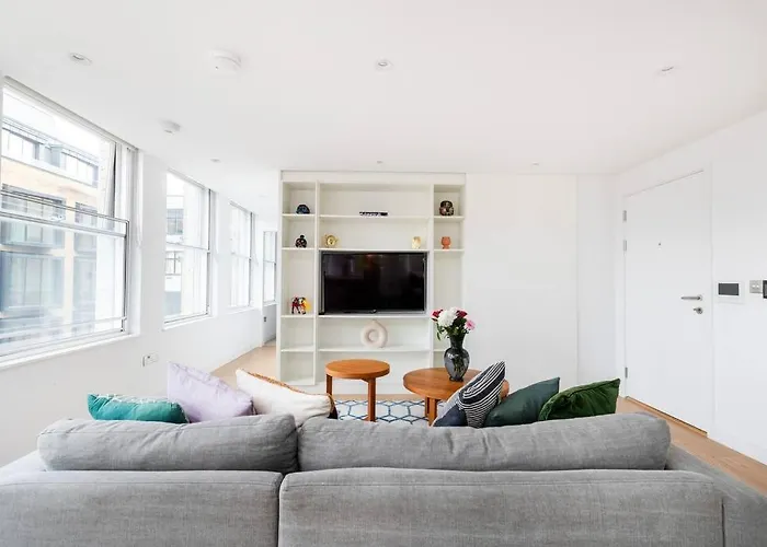 Perfect One Bed In Green Park Station