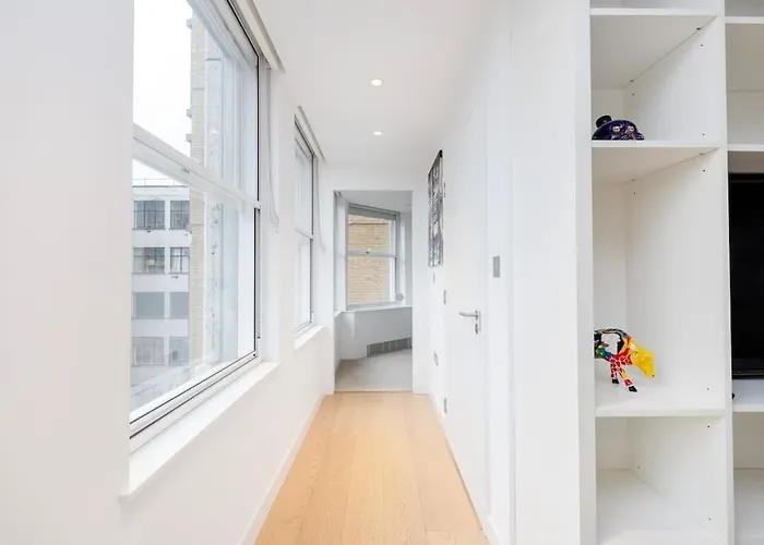 Perfect One Bed In Green Park Station